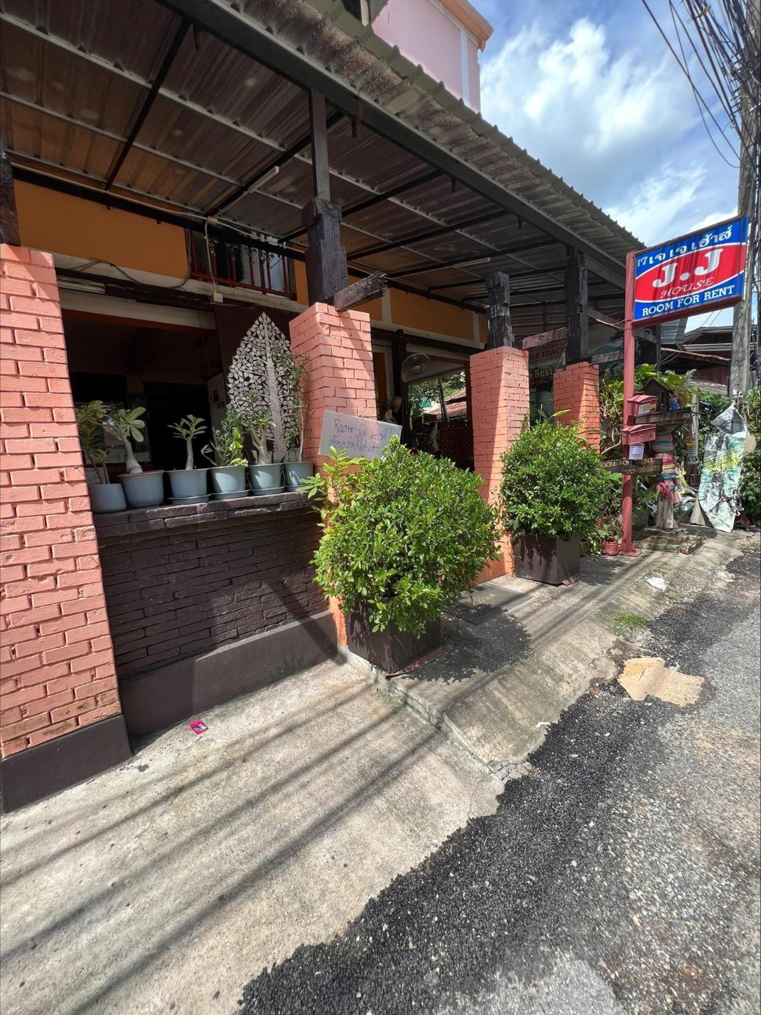 Jj Guesthouse - Chiang Mai — Photos 2