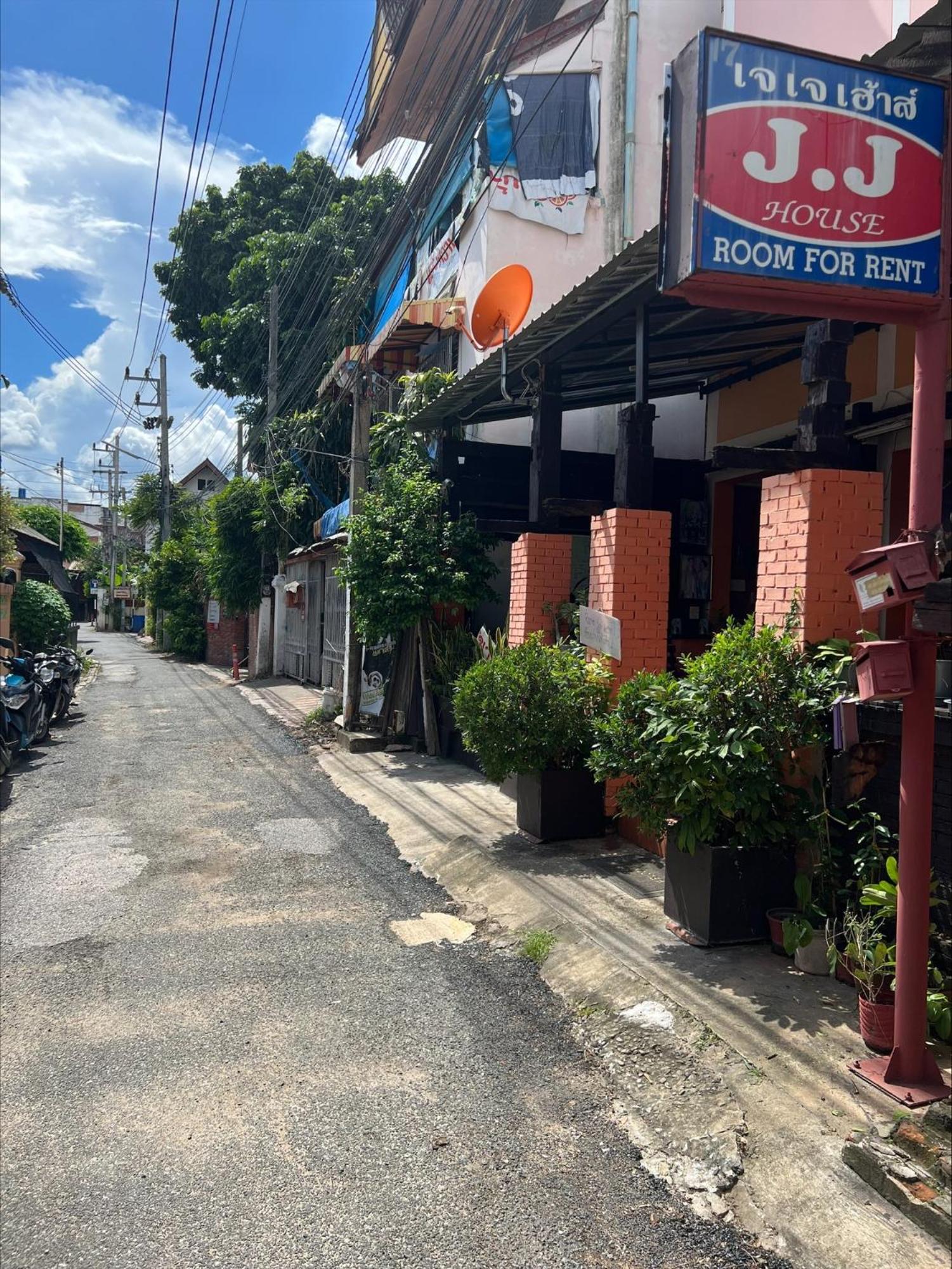 Jj Guesthouse - Chiang Mai — Photos 3